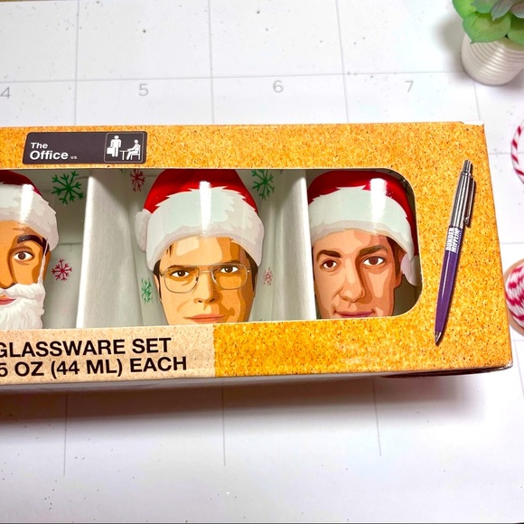 *NBC’s The Office Characters on Christmas Glassware Set - Picture 3 of 5